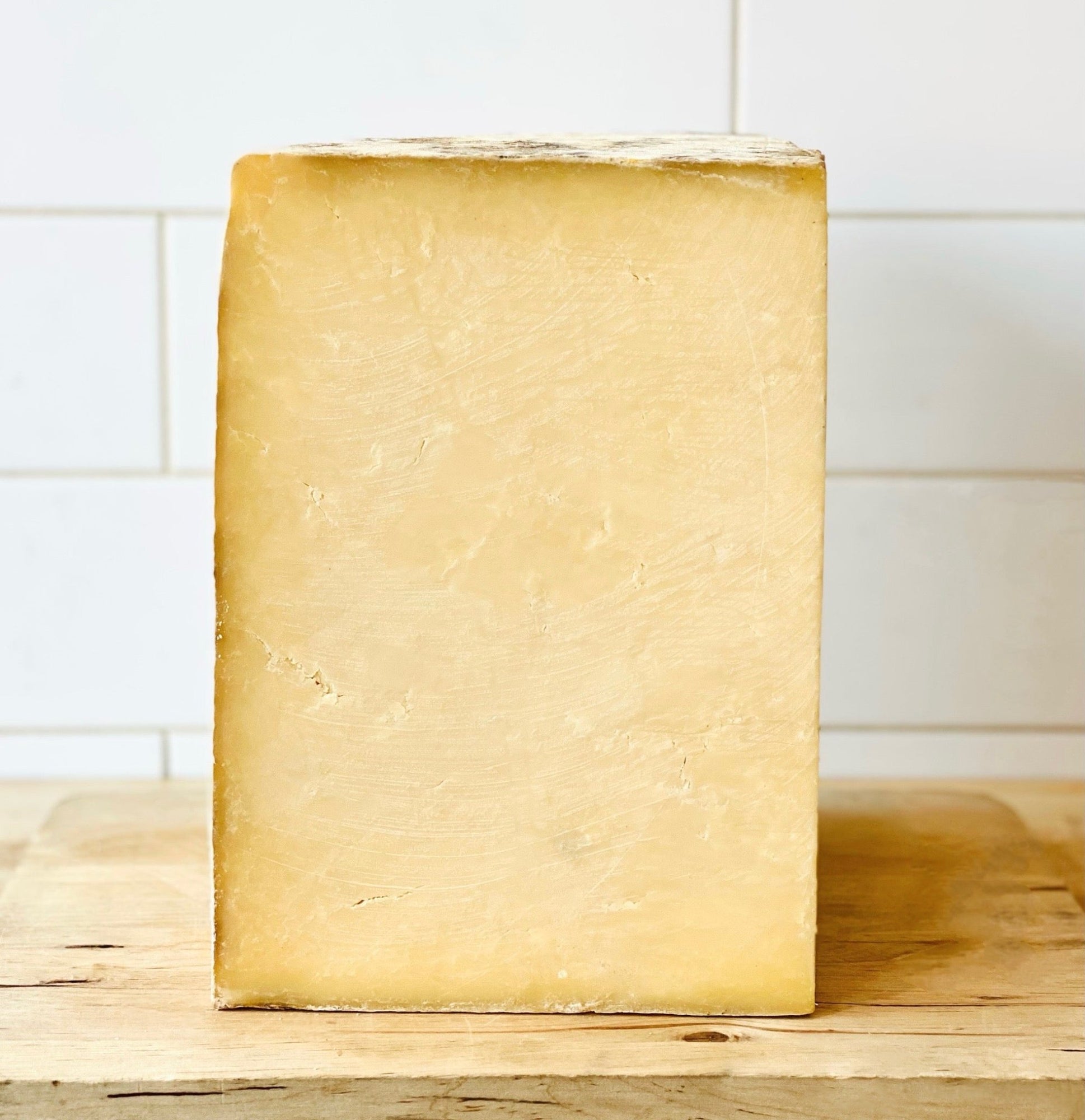 Montgomery's Cheddar 1 Pound - BKLYN Larder